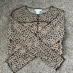 Sheer sleeved long sleeve top